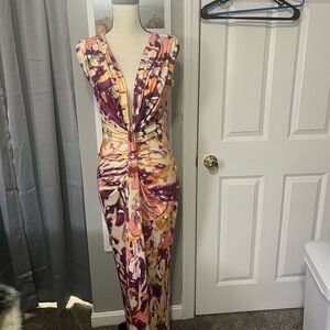 Vibrant Multicolor Body con Maxi Dress